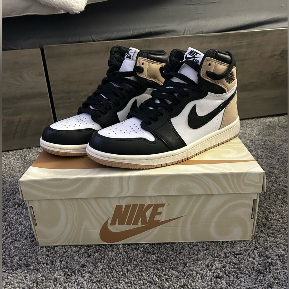 Jordan 1 high OG mocha